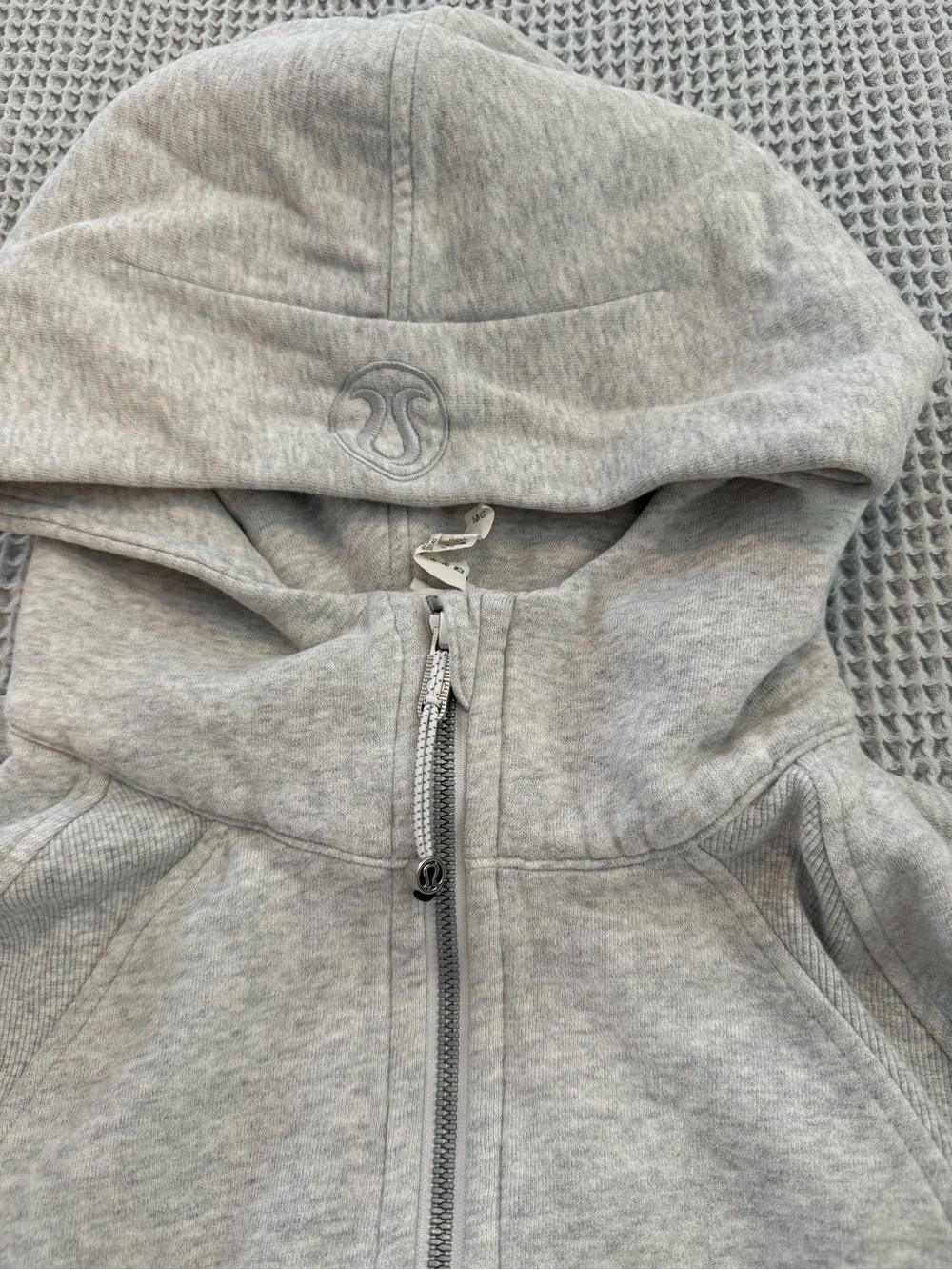 Lululemon scuba cropped hoodie- Heather Gray Half-Zip Hoodie - Picture 3 of 4